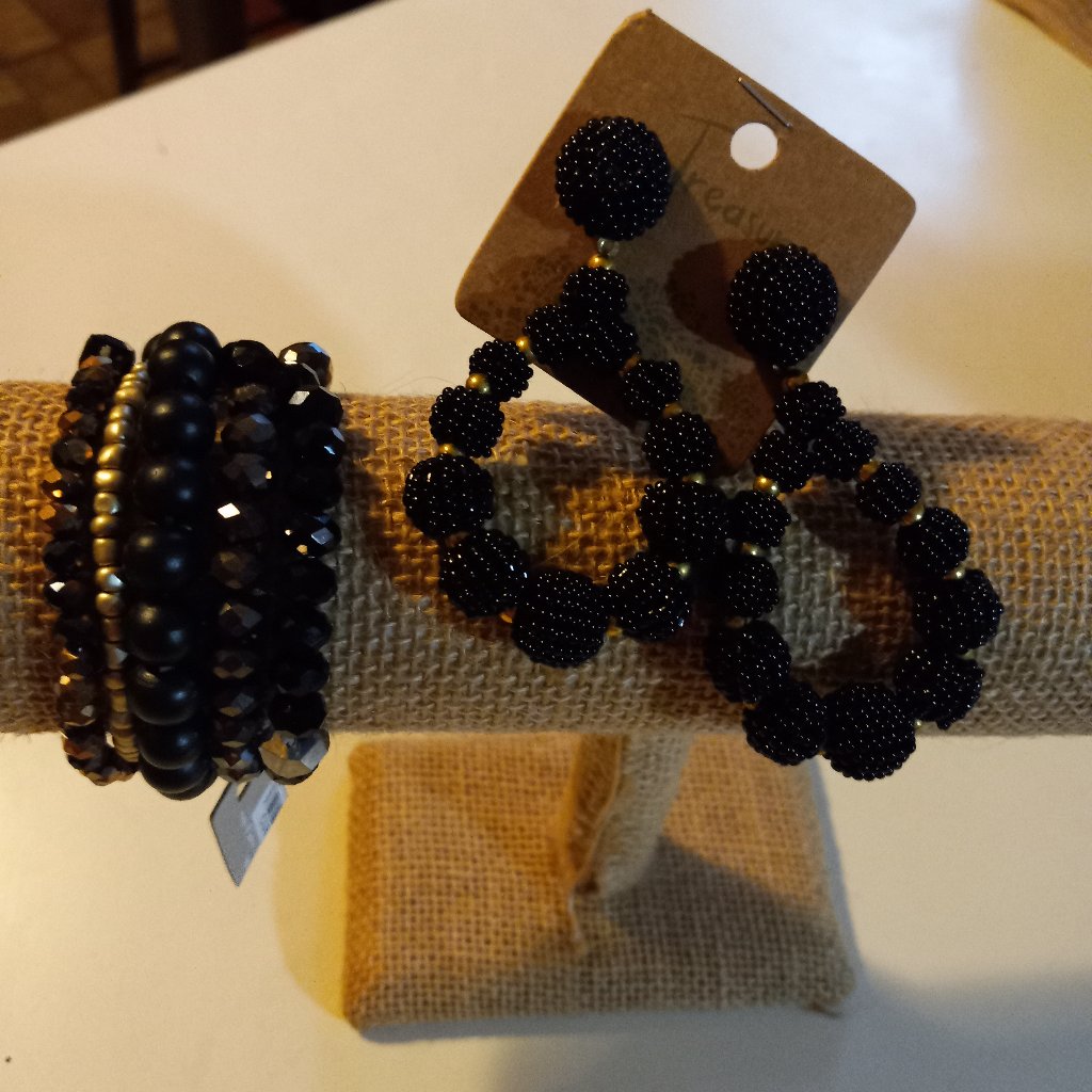 5 Strand Black & Gold Beaded Bracelet With Seed Bead Hoop Earrings
